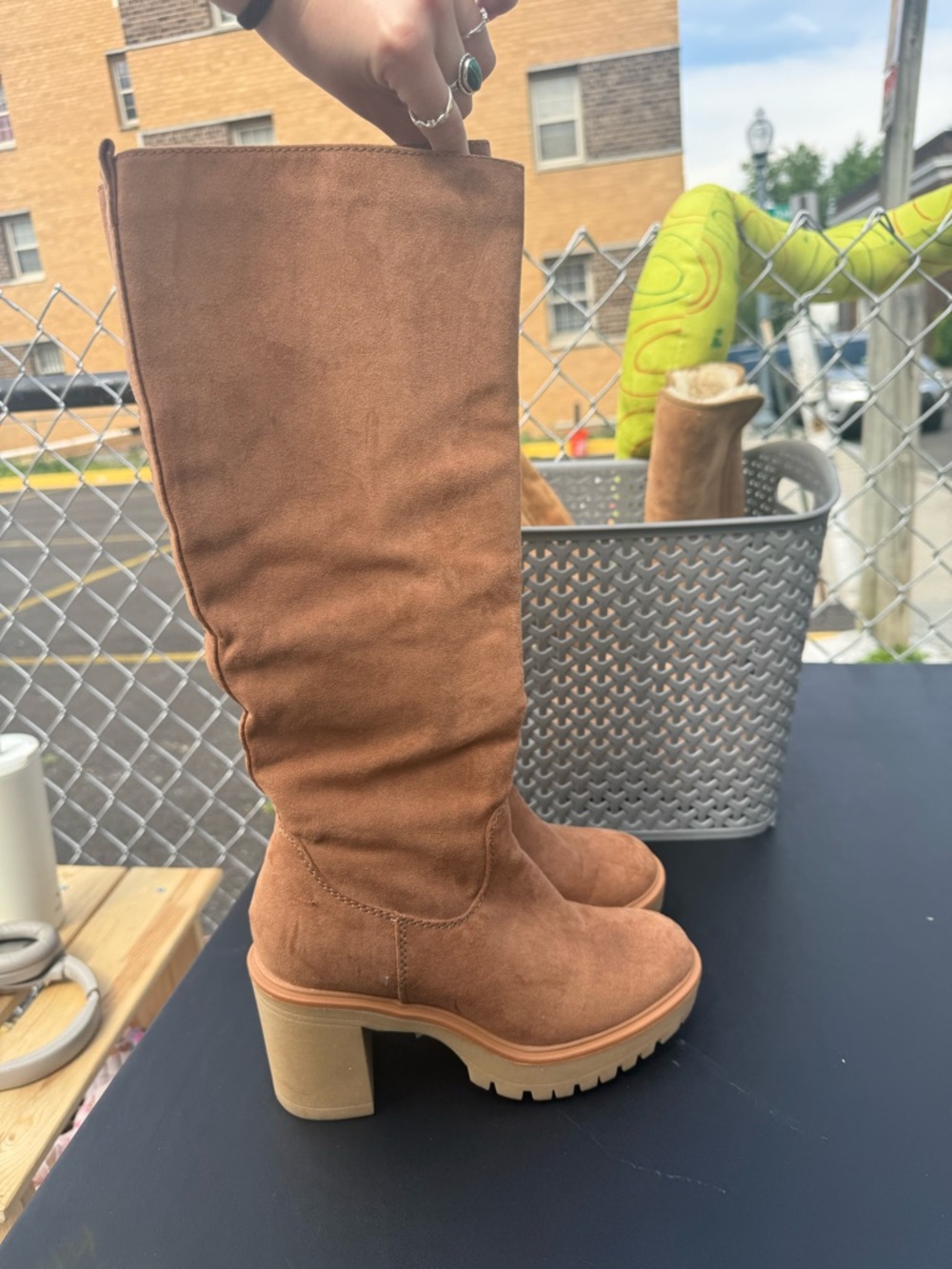 Women’s Knee-High Chunky Heel Boots in Brown